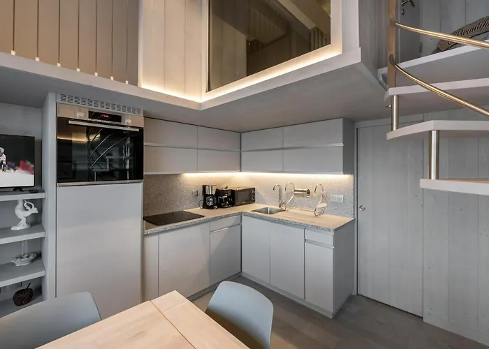 Appartement Renove Au Dernier Etage Avec Acces Pistes, 6 Personnes - Fr-1-563-65